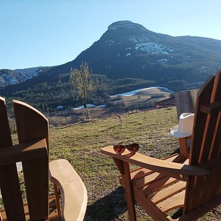 Un Petit Coin De Paradis Orpierre Екстериор снимка