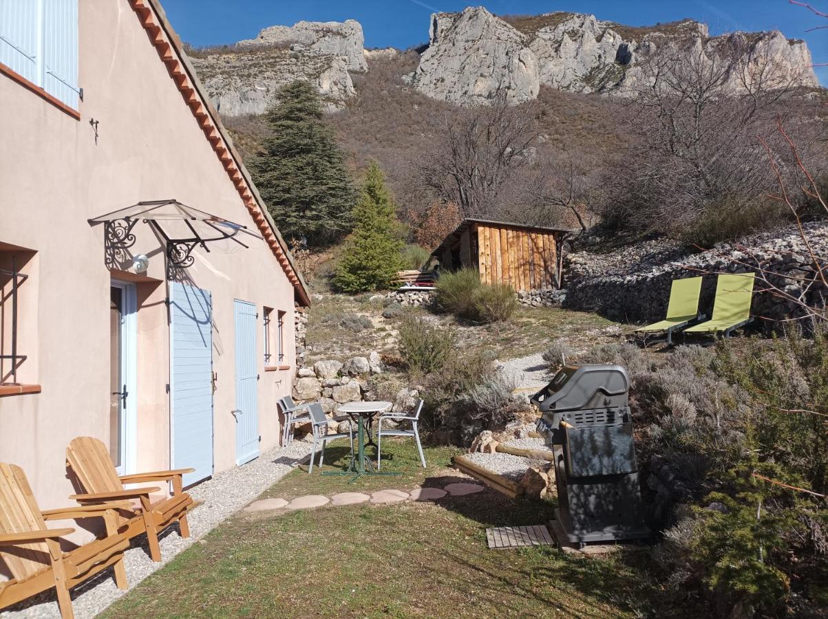 Un Petit Coin De Paradis Orpierre Екстериор снимка