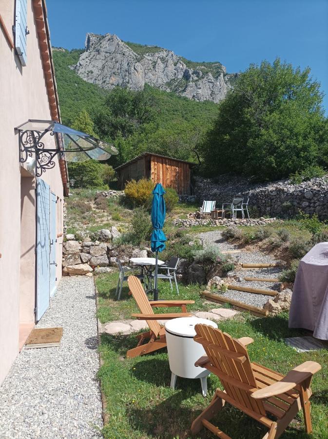 Un Petit Coin De Paradis Orpierre Екстериор снимка